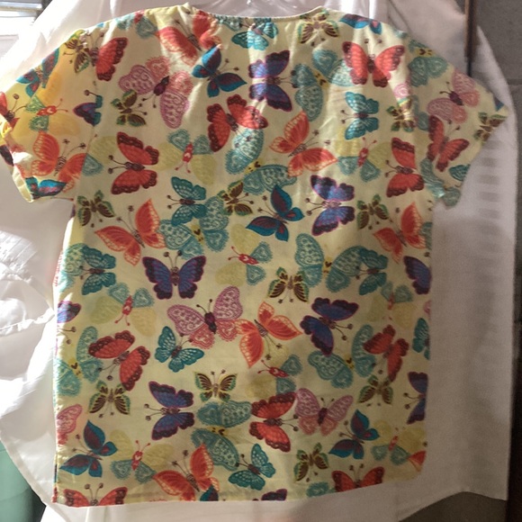 Ladies gently used butterfly scrub top - Picture 6 of 7